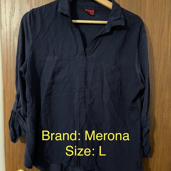 Blue button down shirt - Picture 1 of 1